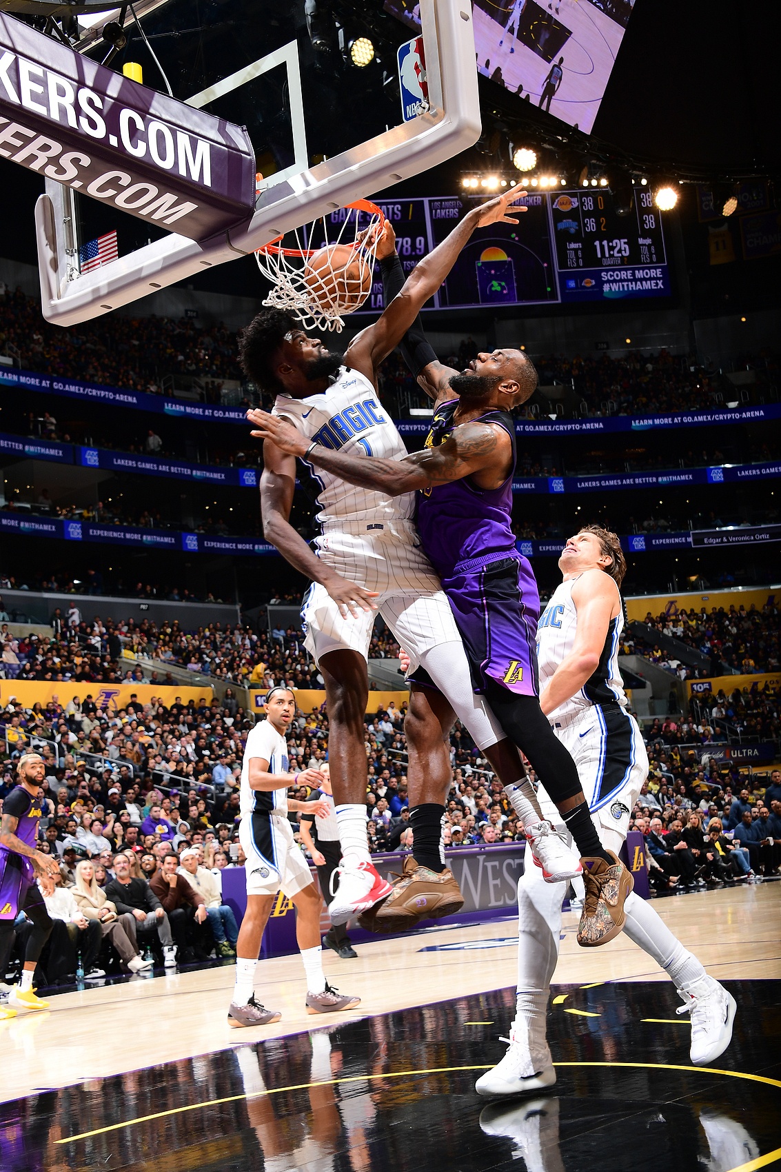 关于詹姆斯在RNG比赛中战术调整风云突变葡萄牙体育赛后止住颓势，德罗巴迎来十赛季高光表现看傻球迷的信息