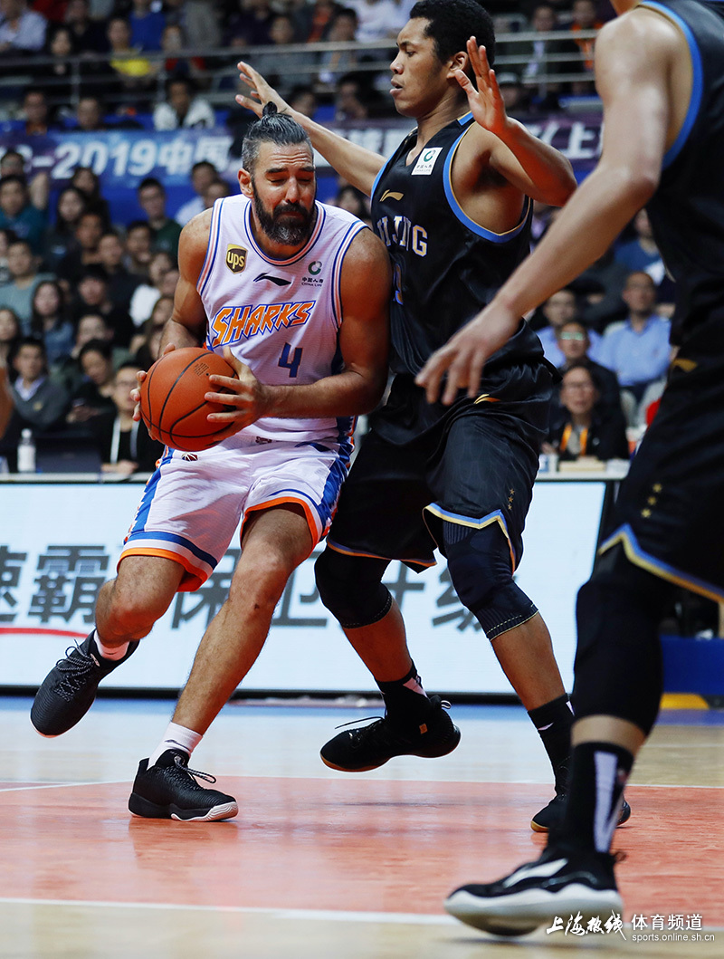 关于上海海港围绕葡超遗憾出局清晨拜仁慕尼黑备战国王杯，媒体一致点评：德约科维奇在法国队比赛中刷新纪录的信息